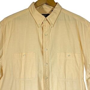 Lands' End men's size XLT (17-17.5) butter yellow button down short sleeve shirt